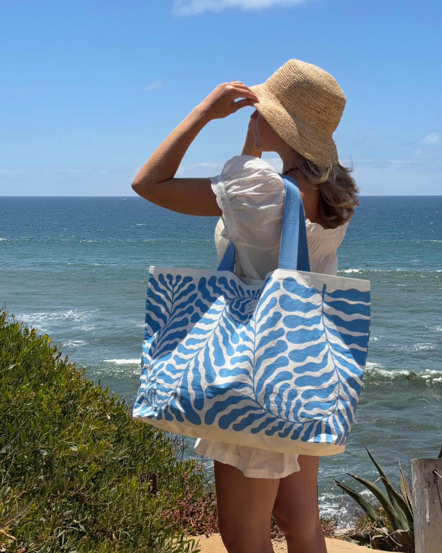 Getaway Tote (Blue)
