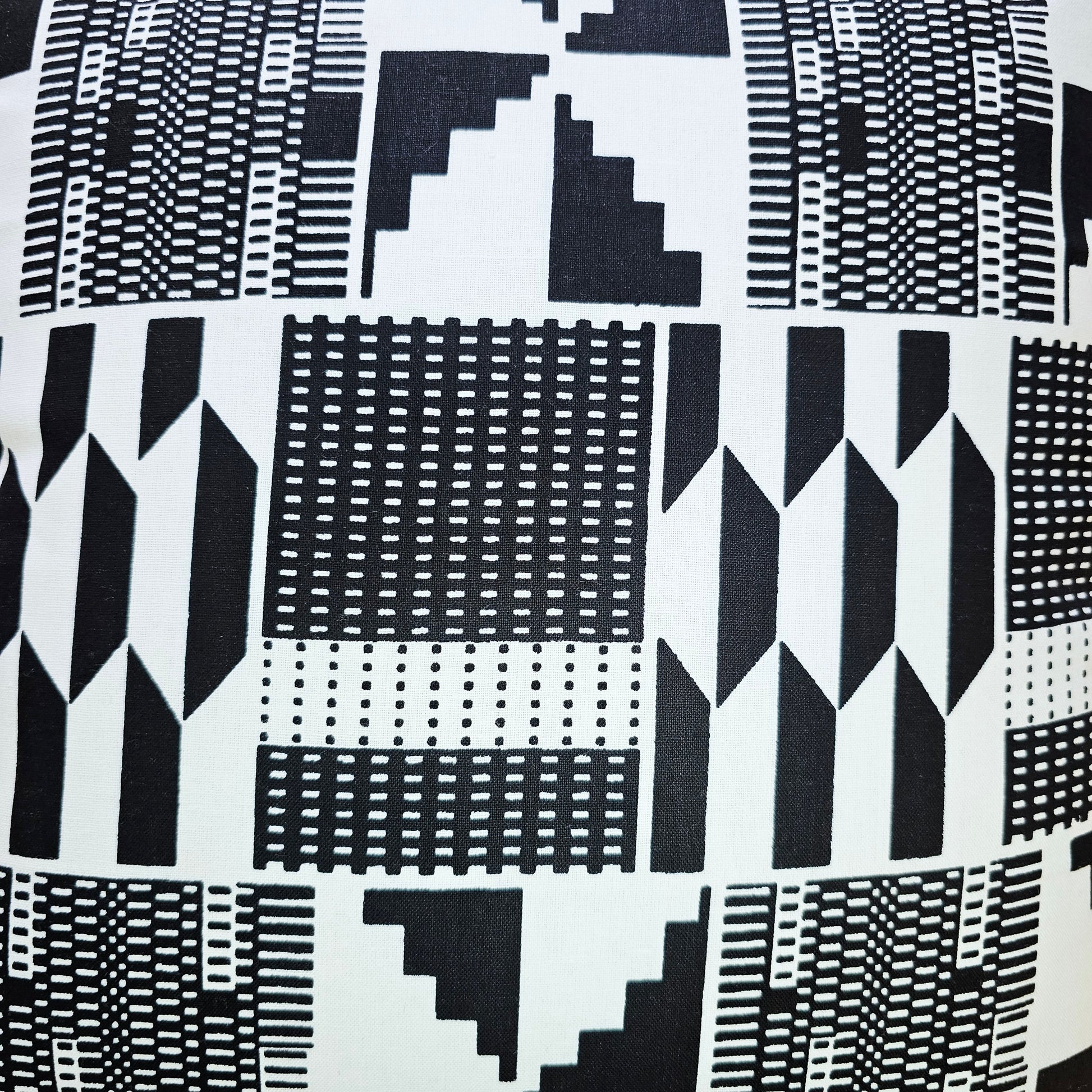 Set of 2 | 4 Cushion Covers |40x40cm | 100% Cotton Wax Ankara Fabric-4