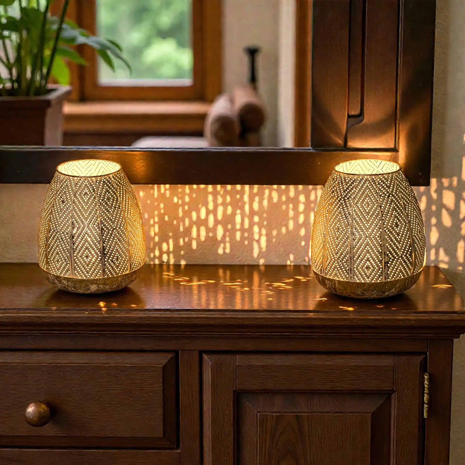 7'' High Battery Powered Metal Decorative Table Lamps with Fairy Lights Bulb-3
