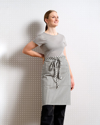 Bistro Apron with Pockets-11