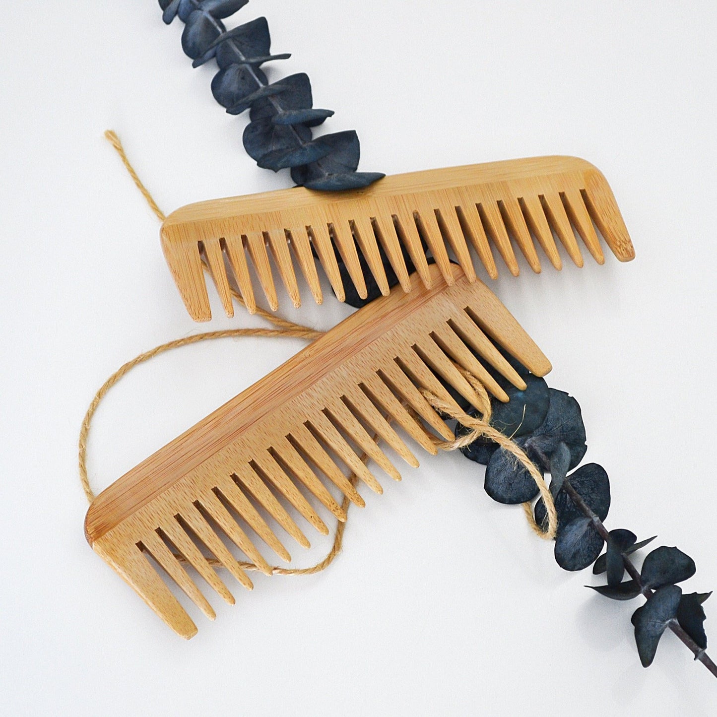 Natural Bamboo Wide Tooth Comb-Zero Waste Detangeling Comb-With Organic Cotton Pouch-4