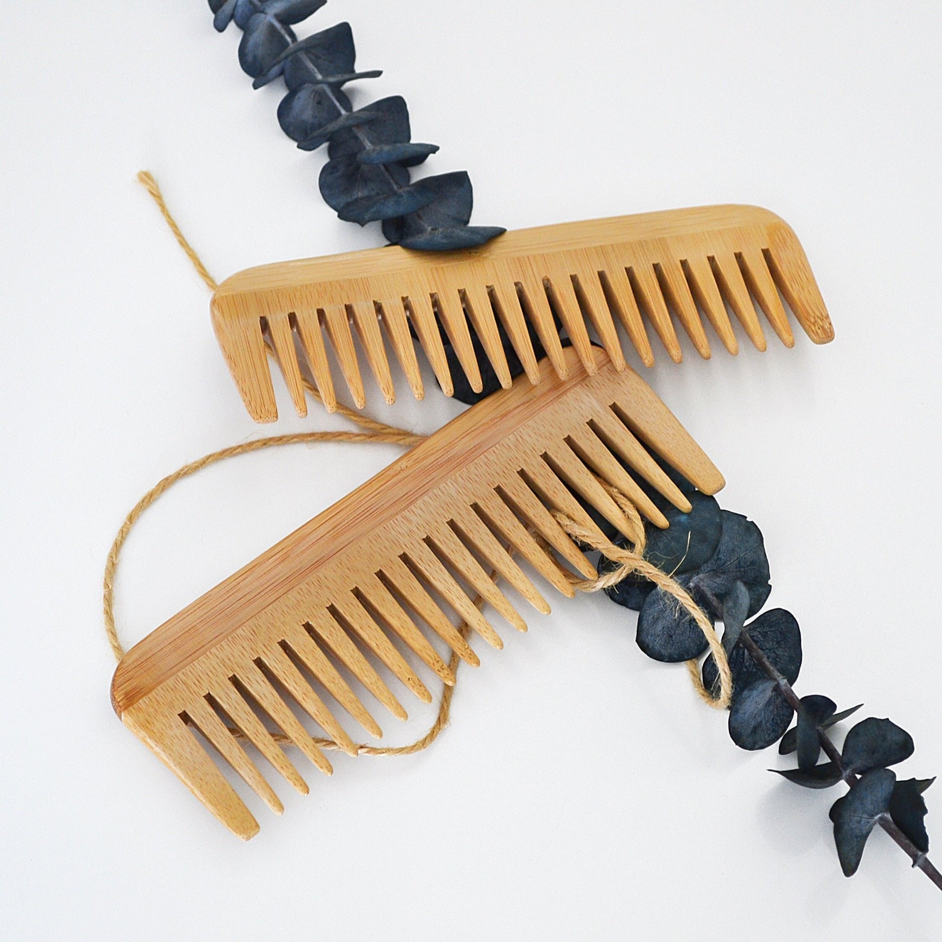 Natural Bamboo Wide Tooth Comb-Zero Waste Detangeling Comb-With Organic Cotton Pouch-4