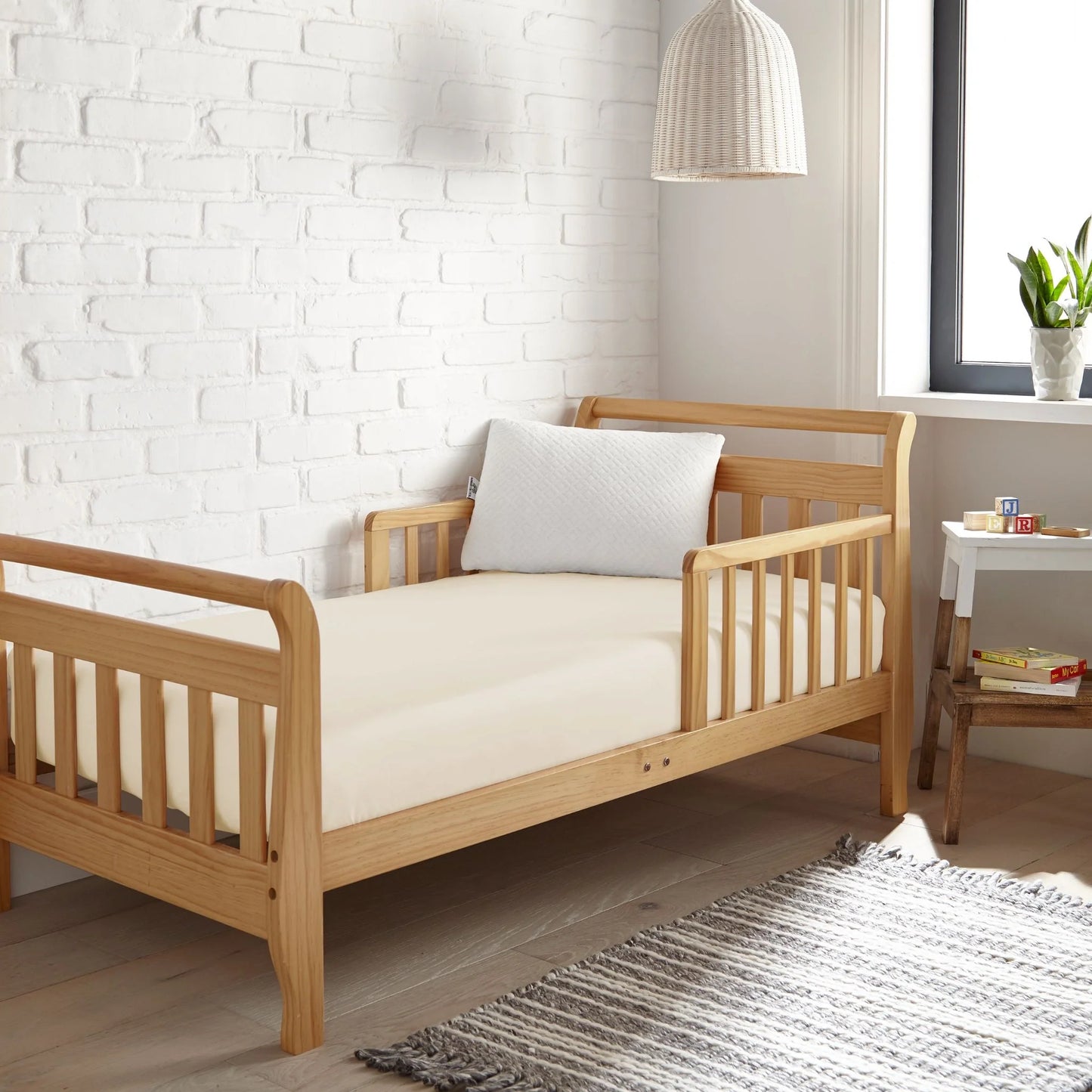 Bamboo Crib Sheet – Cooling Bamboo Crib Fitted Sheet (100% Bamboo Viscose)