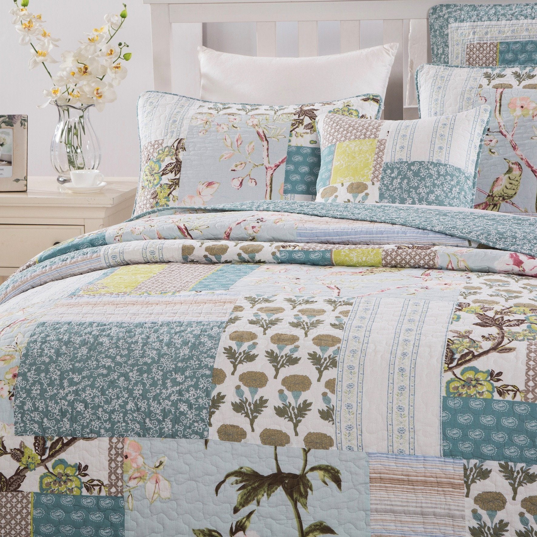 Tache 2-3 Piece Cotton Sky Breeze Pastel Blue Patchwork Quilt Set (JHW-684)-4