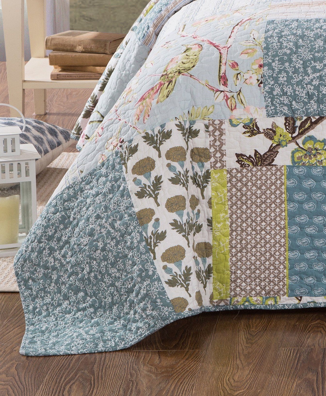 Tache 2-3 Piece Cotton Sky Breeze Pastel Blue Patchwork Quilt Set (JHW-684)-2