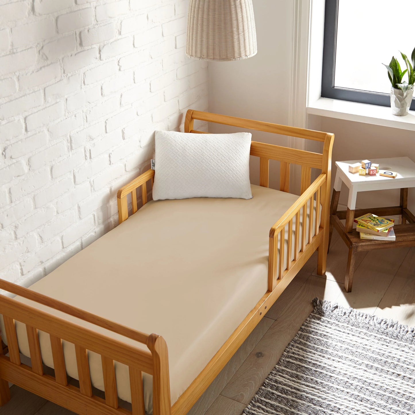 Bamboo Crib Sheet – Cooling Bamboo Crib Fitted Sheet (100% Bamboo Viscose)